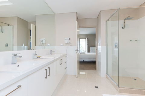 The White Pearl Penthouse - QLD Tourism 5