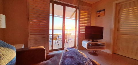 The White Pearl Penthouse - QLD Tourism 6