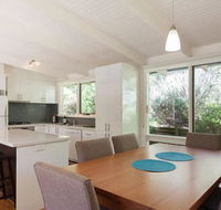 Maryrose Beautiful close walk to the beach - Queensland Tourism