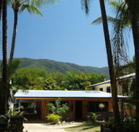 Clifton Beach House - QLD Tourism