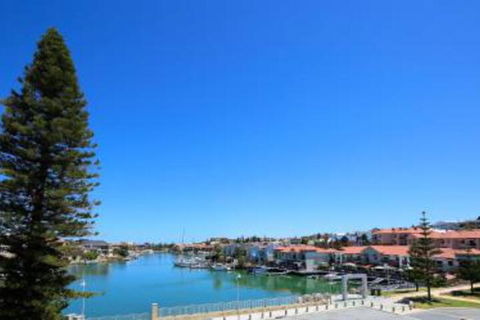 Studio Style Mindarie Marina - Queensland Tourism 0