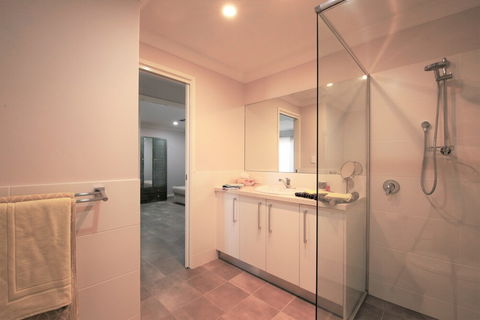 Studio Style Mindarie Marina - Queensland Tourism 5