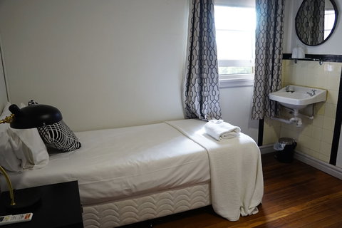 The Tamworth Hotel - QLD Tourism 2