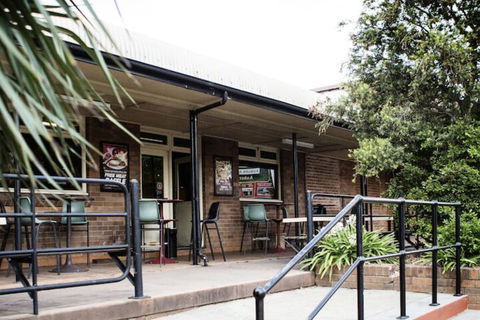 Nightcap At Hume Hotel - QLD Tourism 3