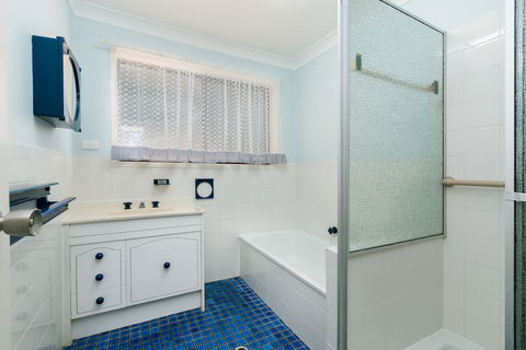 Beachside Holiday Home - Queensland Tourism 6