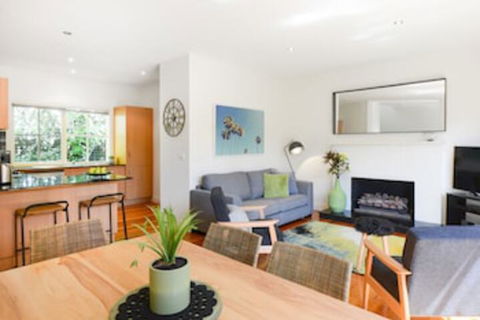 BOUTIQUE STAYS - Brighton Abode - Queensland Tourism 0