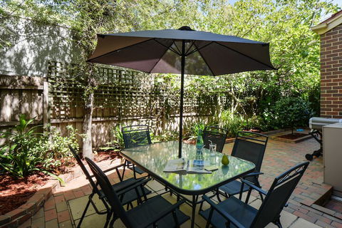 BOUTIQUE STAYS - Brighton Abode - Queensland Tourism 3
