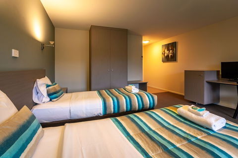 Kingston Hotel - Queensland Tourism 1