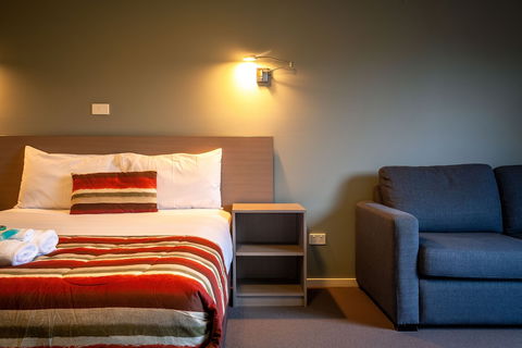 Kingston Hotel - Queensland Tourism 2