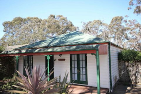 Lily May Cottage - Queensland Tourism 0