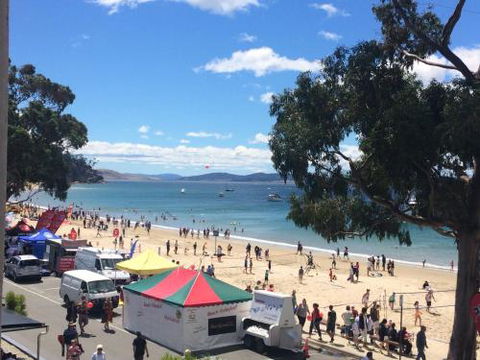 Rivermouth On Kingston Beach - Queensland Tourism 5