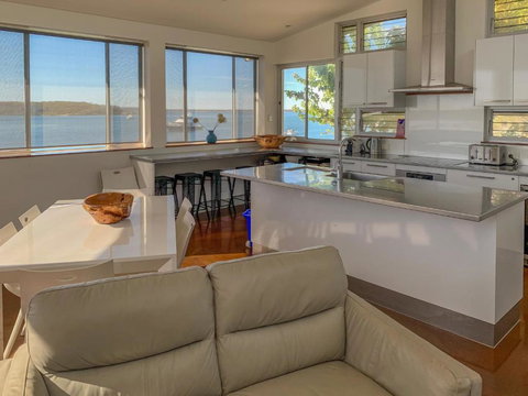 Walshys Shack - QLD Tourism 1