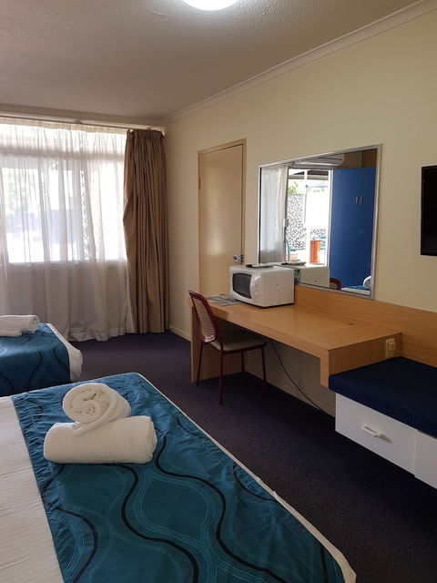 The Q Motel - Queensland Tourism 3