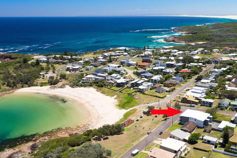 On The Beach Getaway - Queensland Tourism 1