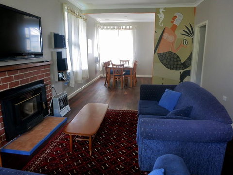 Salt 112 House - QLD Tourism 4