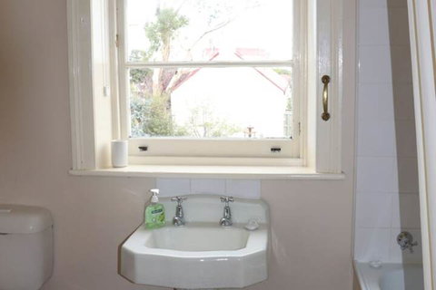 Blue Bell Inn - QLD Tourism 5