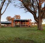 Gaddleen Grove Cottages - Queensland Tourism