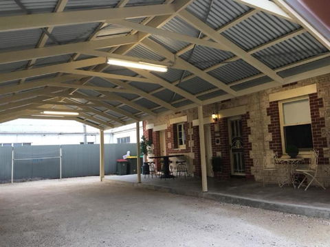 Two Cow Cottage Bed & Breakfast - QLD Tourism 6