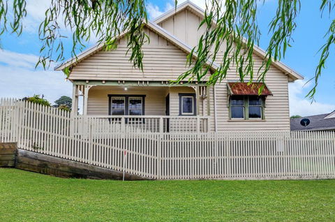 Catherine Normane Holiday House - Queensland Tourism 1