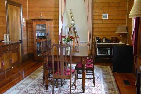 Portarlington Vicarage - Queensland Tourism 6