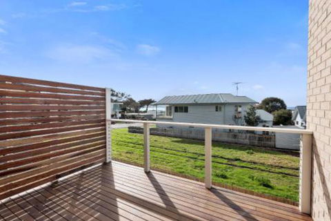 Glas - Queensland Tourism 2