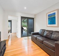 Inn Off The Reef - Queensland Tourism