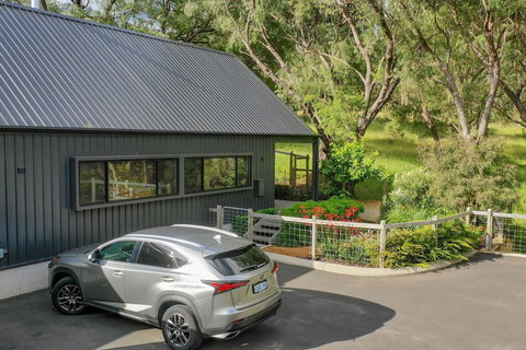 Margaret River Bungalows - QLD Tourism 5