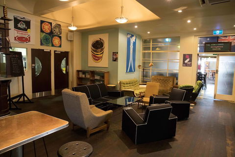 The Mile End Hotel - QLD Tourism 6