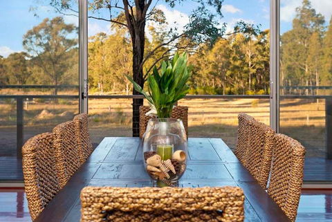 Blue Cliff Retreat - Queensland Tourism 2
