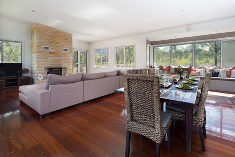 Blue Cliff Retreat - Queensland Tourism 4