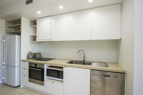 1 Bright Point Apartment 1503 - QLD Tourism 2