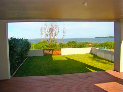 Waterfront Dream Vincentia - QLD Tourism 6