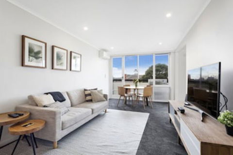 BOUTIQUE STAYS - Ace's Place - QLD Tourism 0