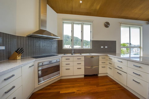 Waters Edge Townhouse 2 - QLD Tourism 4