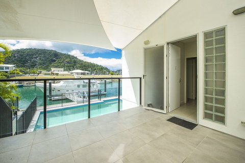 Waters Edge Townhouse 2 - QLD Tourism 0