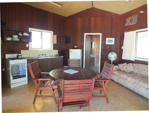 Broome Bird Observatory - Queensland Tourism 3