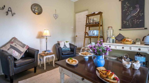 Vicarage View Cottage - QLD Tourism 2