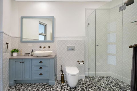 Belle Vue Penthouse At Black Beach - QLD Tourism 6