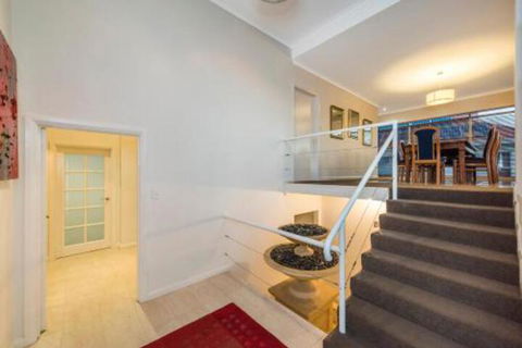 Perth Luxury Accommodation - Queensland Tourism 6