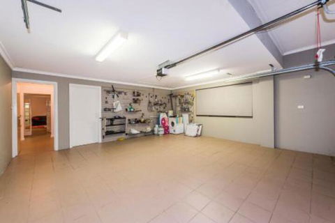 Perth Luxury Accommodation - Queensland Tourism 7