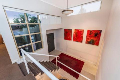 Perth Luxury Accommodation - Queensland Tourism 3
