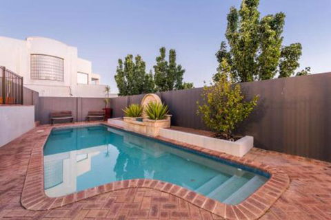 Perth Luxury Accommodation - Queensland Tourism 4