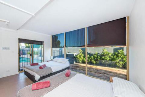 Perth Luxury Accommodation - Queensland Tourism 5