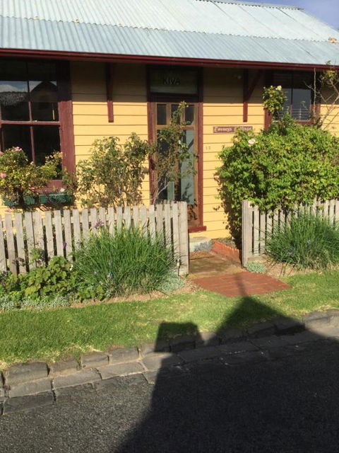 Twomeys Cottage - Queensland Tourism 4