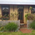 Twomeys Cottage - Queensland Tourism 0
