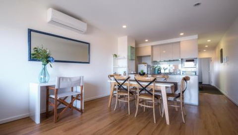 Waterfront Apartments Marinaquays Apt 221 & Apt 234 - Queensland Tourism 3