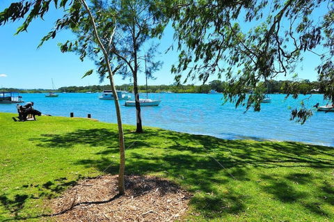 Noosa Water Views - QLD Tourism 6