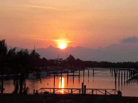 Hinchinbrook Harbour Apartments - QLD Tourism 1