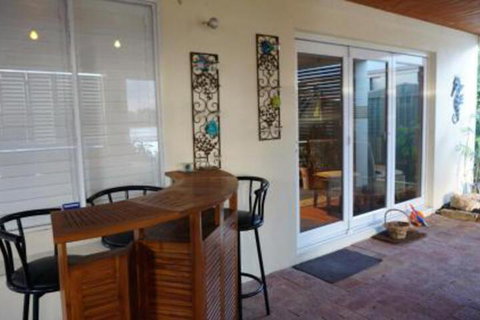Holiday House - QLD Tourism 4