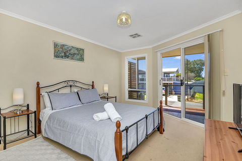 Green Reef Beach House - Queensland Tourism 1